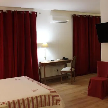 Hotel Castellu 3*